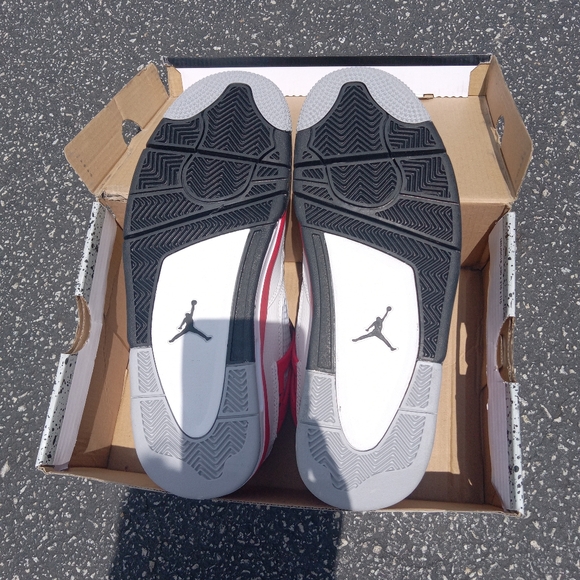 Air Jordan 4 Retro,  'Red Cement' - Picture 2 of 5